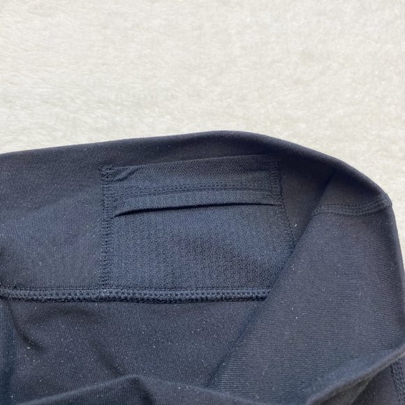 LULULEMON BLACK CAPRIS - Picture 6 of 7